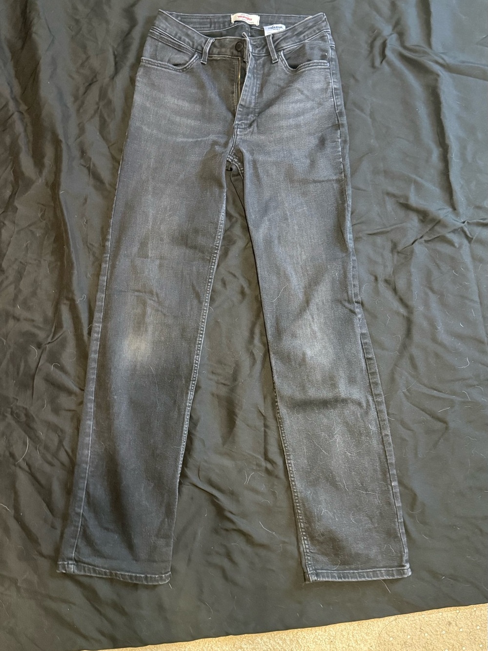 Wrangler Men's Black Straight Jeans with Subtle Fade